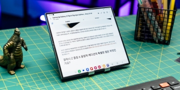 Galaxy Z Fold6引领未来通讯新境界：沟通好助手Chat Assist！