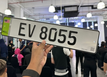 只能用在电动车 特别车牌“EV1-9999”开放竞标