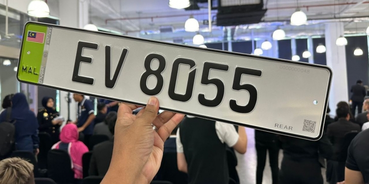 只能用在电动车 特别车牌“EV1-9999”开放竞标
