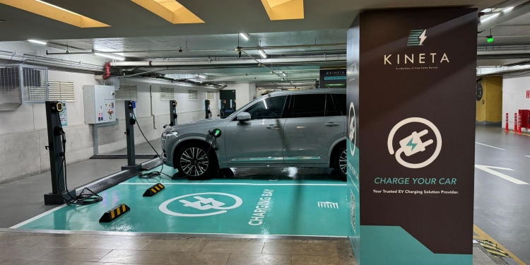 The Gardens Mall高级停车场的Kineta充电站已启动了！