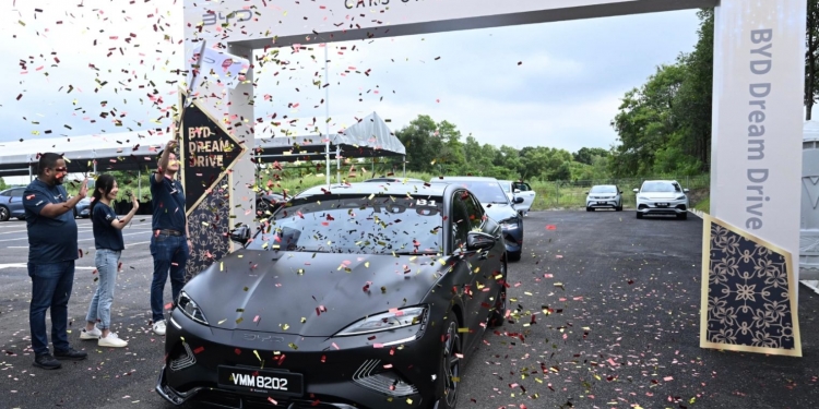 比亚迪销量破万辆!称霸大马电动车市场