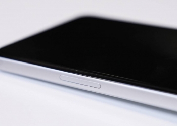 Oppo Find X8系列确认加入类似iPhone 16的相机快门按键