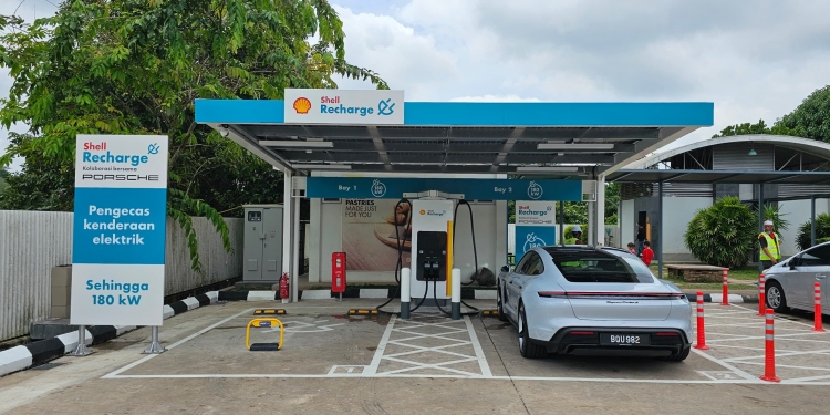 Shell Recharge在淡马鲁东行方向的休息站启用了180kW直流快充站