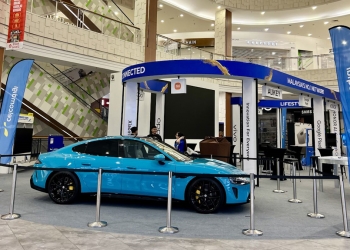 小米SU7已抵达柔佛 目前正在地不老Aeon购物中心展出