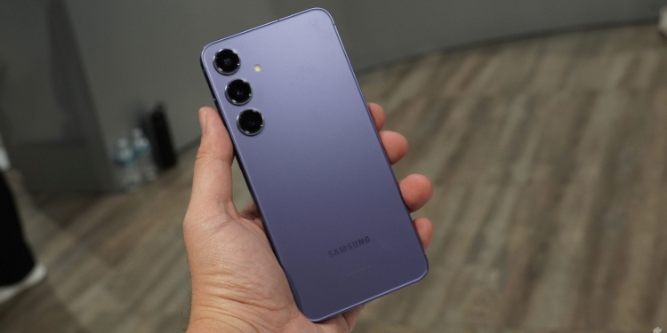 为未来旗舰机试水温 传三星明年发布“Galaxy S25 Slim”