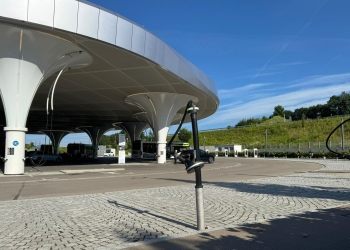 ChargEV与eLoaded合作，在新EV快充站部署直流电网系统