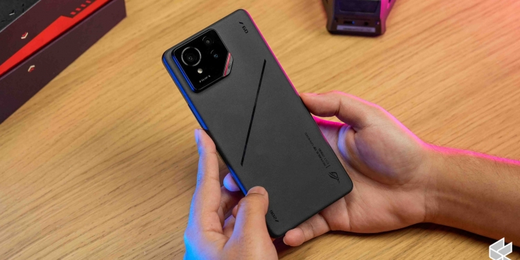 定位价格亲民的电竞手机？Asus据报将推出ROG Phone 9 FE