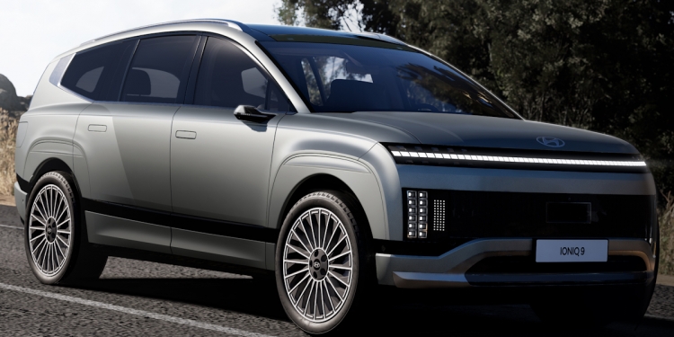 Hyundai发布首款三排电动SUV！Ioniq 9续航力表现出色