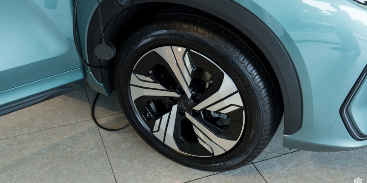 Proton e.MAS 7：更换轮胎要花多少钱？