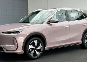 Proton e.MAS 7支持无线Android Auto和Apple CarPlay