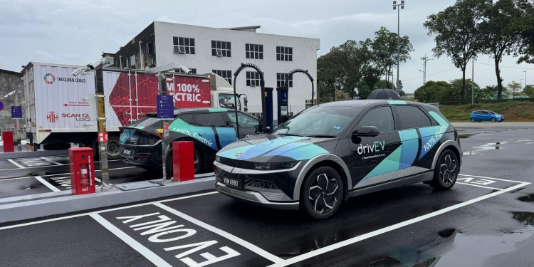 ChargEV在柔佛东甲部署全马首个电动罗里充电枢纽