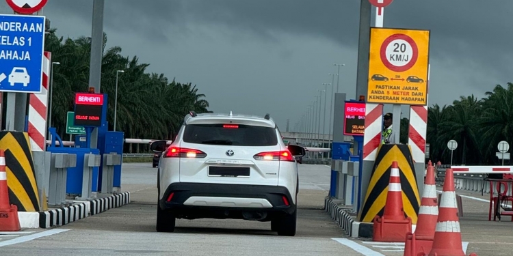 不够钱给过路费而卡着?TNG eWallet SOS Balance帮你避免这种事!