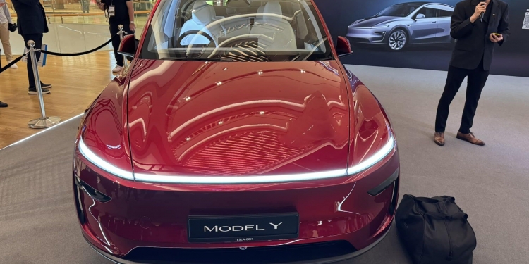 Tesla Model Y 2025 “Juniper”右驾版全面看：续航高达551公里