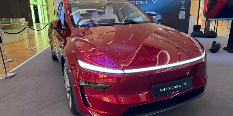 Tesla Model Y 2025 “Juniper”右驾版全面看：续航高达551公里