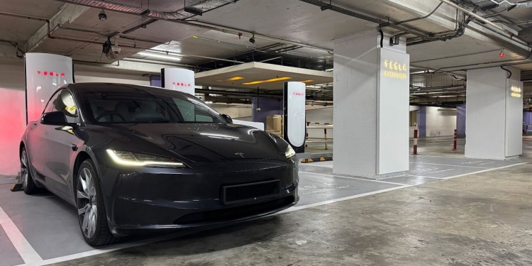 The Gardens Mall的Tesla Superchargers 和目的地充电站已启用