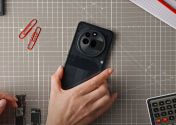 Nothing Phone (3a) Pro 亮相，超大相机模组引热议