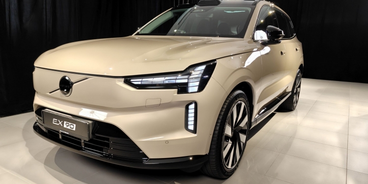 预估价45万令吉 Volvo EX90七人座电动SUV现开放预购