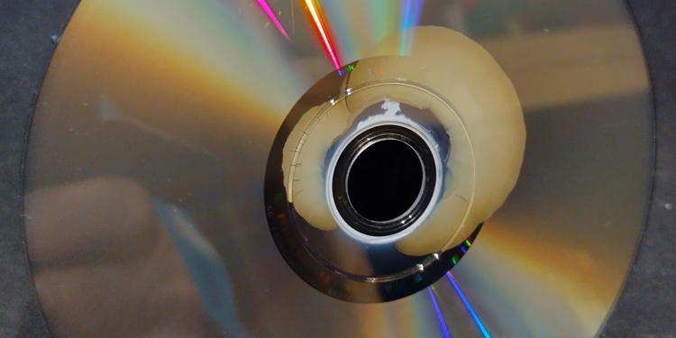 华纳兄弟早年DVD出现“腐蚀”无法播放 消费者可申请免费更换