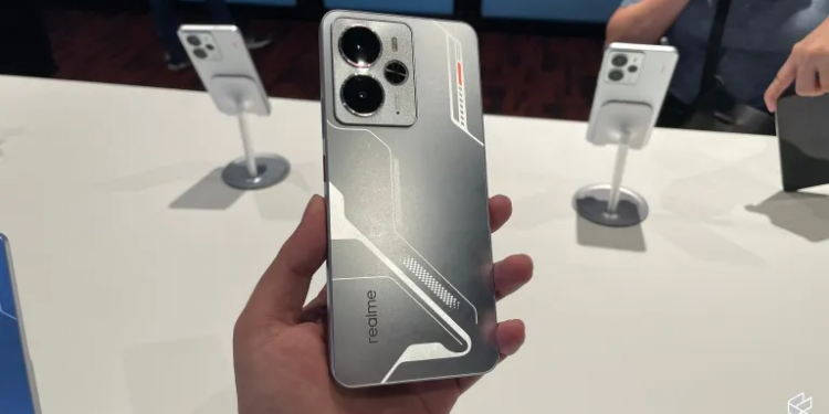 Realme 14和14 Pro开放预购 赠品价值高达RM1016