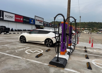 开斋节期间在前往哥打峇鲁的13小时路程中，我们破解了三个关于电动车的迷思