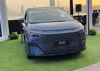 2025款小鹏X9中国上市 功能升级标配图灵AI智驾