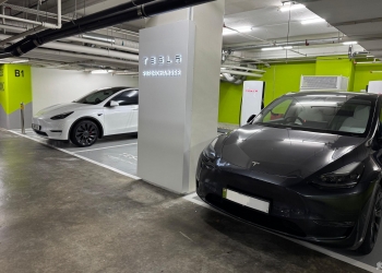 你是特斯拉车主？本周六在Gurney Plaza可免费充电！