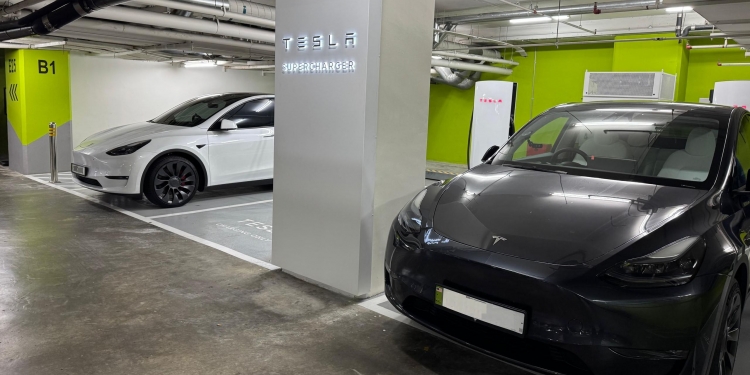 你是特斯拉车主?本周六在Gurney Plaza可免费充电!