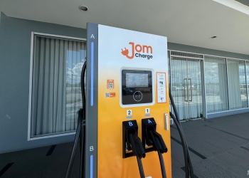 EVC在吉隆坡预告“电力酝酿中”，全新JomCharge充电站将登场？