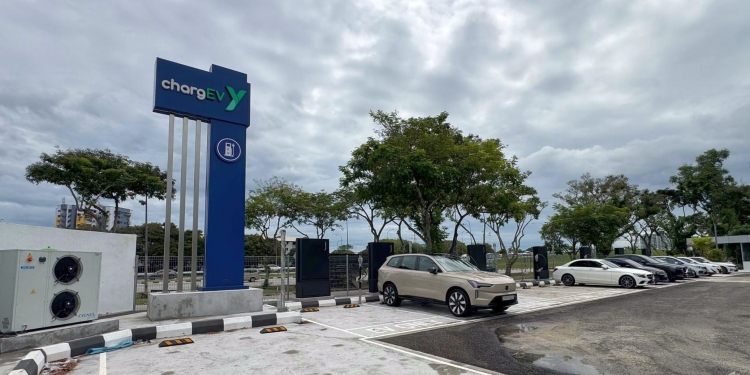 云升绿色科技携手PLUS打造综合零售和充电中心 首个在芙蓉2027年竣工