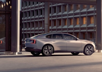 Volvo ES90纯电动轿车将于2026年初登陆大马