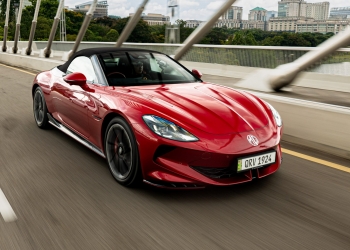 MG Cyber​​ster在大马推出后驱版 售价低于30万令吉