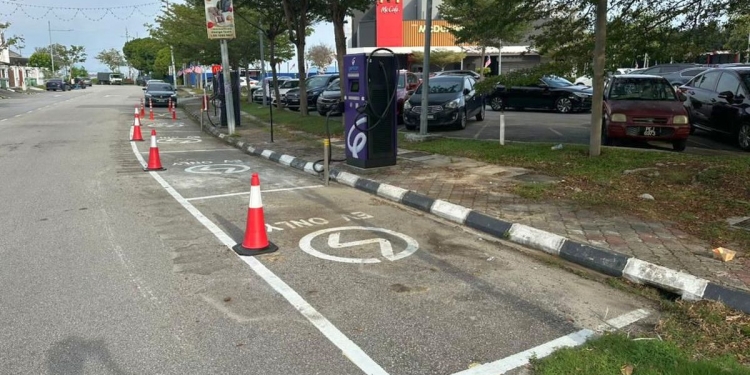 Gentari在槟岛卡巴星道部署直流充电桩 有4个充电位