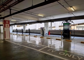 ChargEV在甲洞Aeon Mall Metro Prima部署直流和交流充电桩