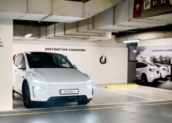 孟沙购物中心的特斯拉目的地充电桩已投入使用