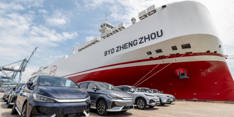 可运载7000辆车 比亚迪郑州号首航抵达马来西亚