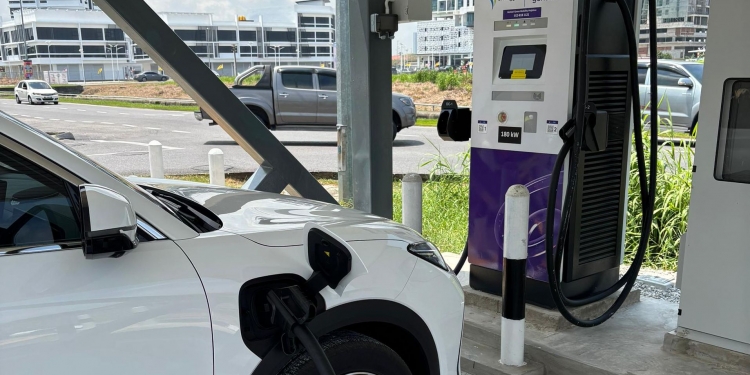 Gentari携手SEB在民都鲁部署180kW直流充电桩，实现从诗巫到美里的无缝电动车出行