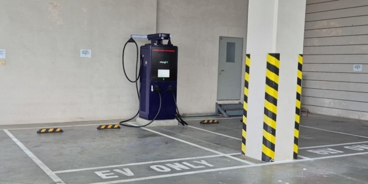 ChargEV在古晋Lexus启用120kW直流充电器，每度电1.60令吉