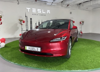 Tesla Model 3 Long Range RWD：这是终结“续航焦虑”的电动车吗？