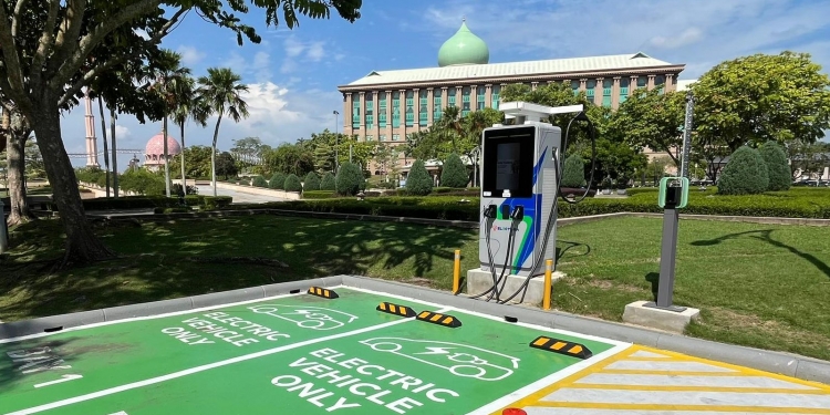 TNB Electron在布城中心地带启用120kW直流充电桩,限时免费充电