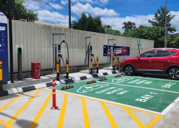 宜力-日里大道首个电动车充电站：Batu Melintang的TNB Electron充电站已启用