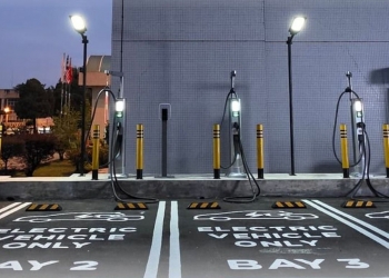 居林国能大厦TNB Electron直流充电桩启用，限时免费充电