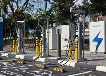 TNB Electron在亚罗士打Yard TNB Mergong的240kW直流充电桩启用