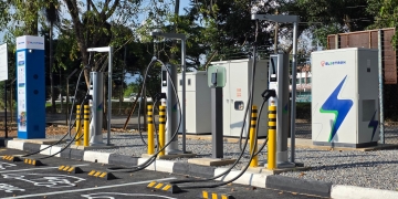 TNB Electron在亚罗士打Yard TNB Mergong的240kW直流充电桩启用