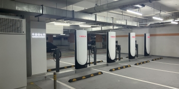 特斯拉在Nexus Bangsar South部署超级充电站，在Kota Kemuning Quayside Mall部署目的地充电站
