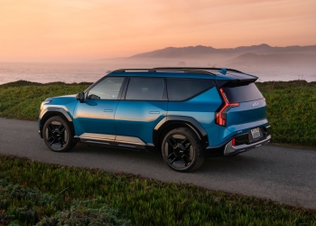 Kia EV9 GT-Line 现价24万8888令吉起,是最超值的7座800V纯电SUV?