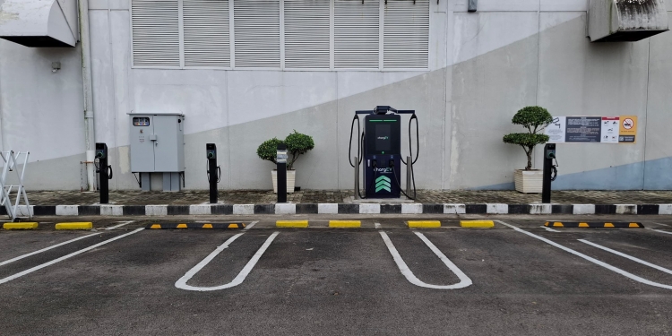 ChargEV在哥打峇鲁永旺商场部署直流和交流充电桩