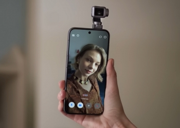 Honor机器人手机亮相MWC 2026：集AI机器人、云台摄像头与智能手机于一身