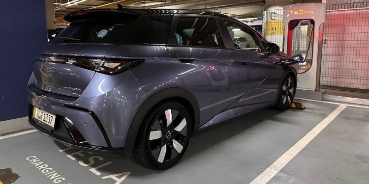 特斯拉超级充电站开放给非特斯拉车主：这是你需要知道的事项