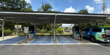 TNB Electron在万宜Kedai Tenaga Seksyen 1启用充电站，有4个充电车位