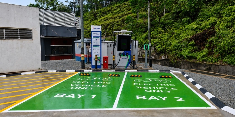 TNB Electron在文冬收费站附近BHPetrol Karak往吉隆坡方向启用200kW直流充电桩